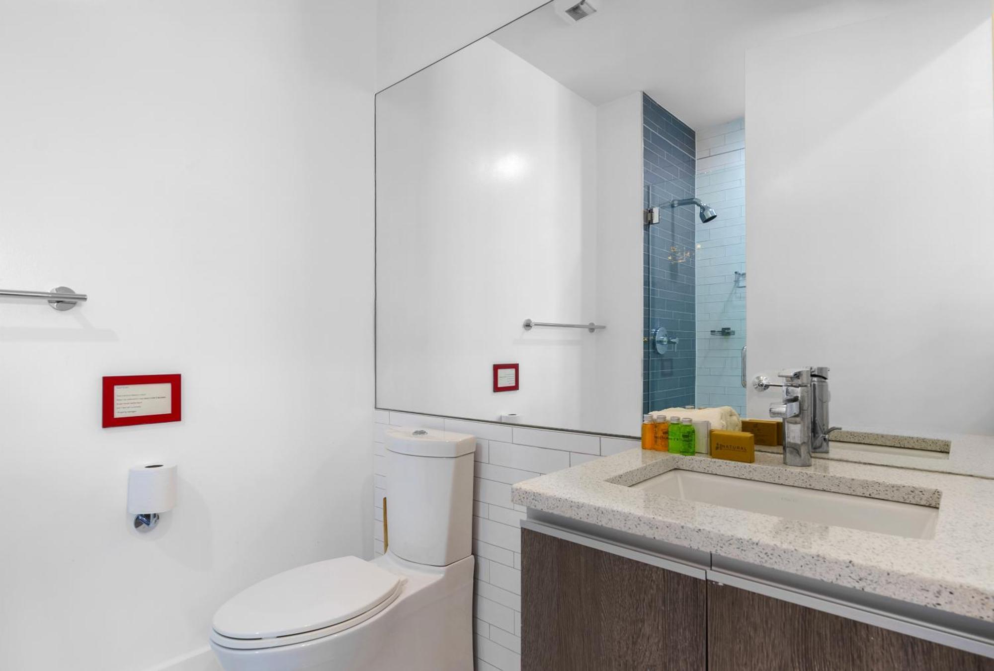 Dharma Home Suites ホーボーケン エクステリア 写真
